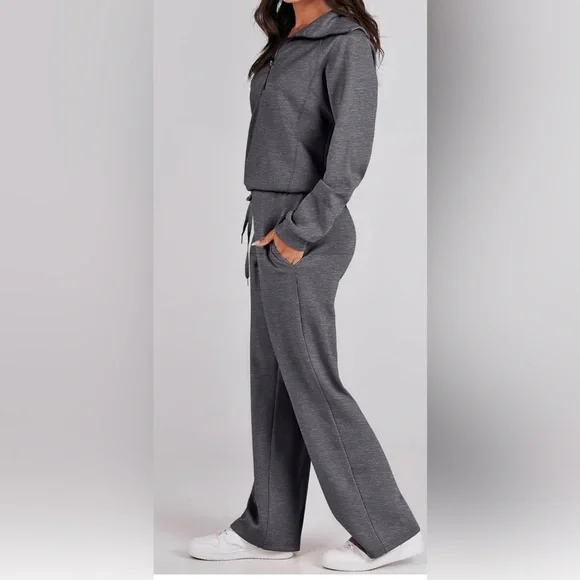 Women 2 Piece Airport/Travel Wide Leg Pants Set/Sweatsuits - Picture 3 of 3